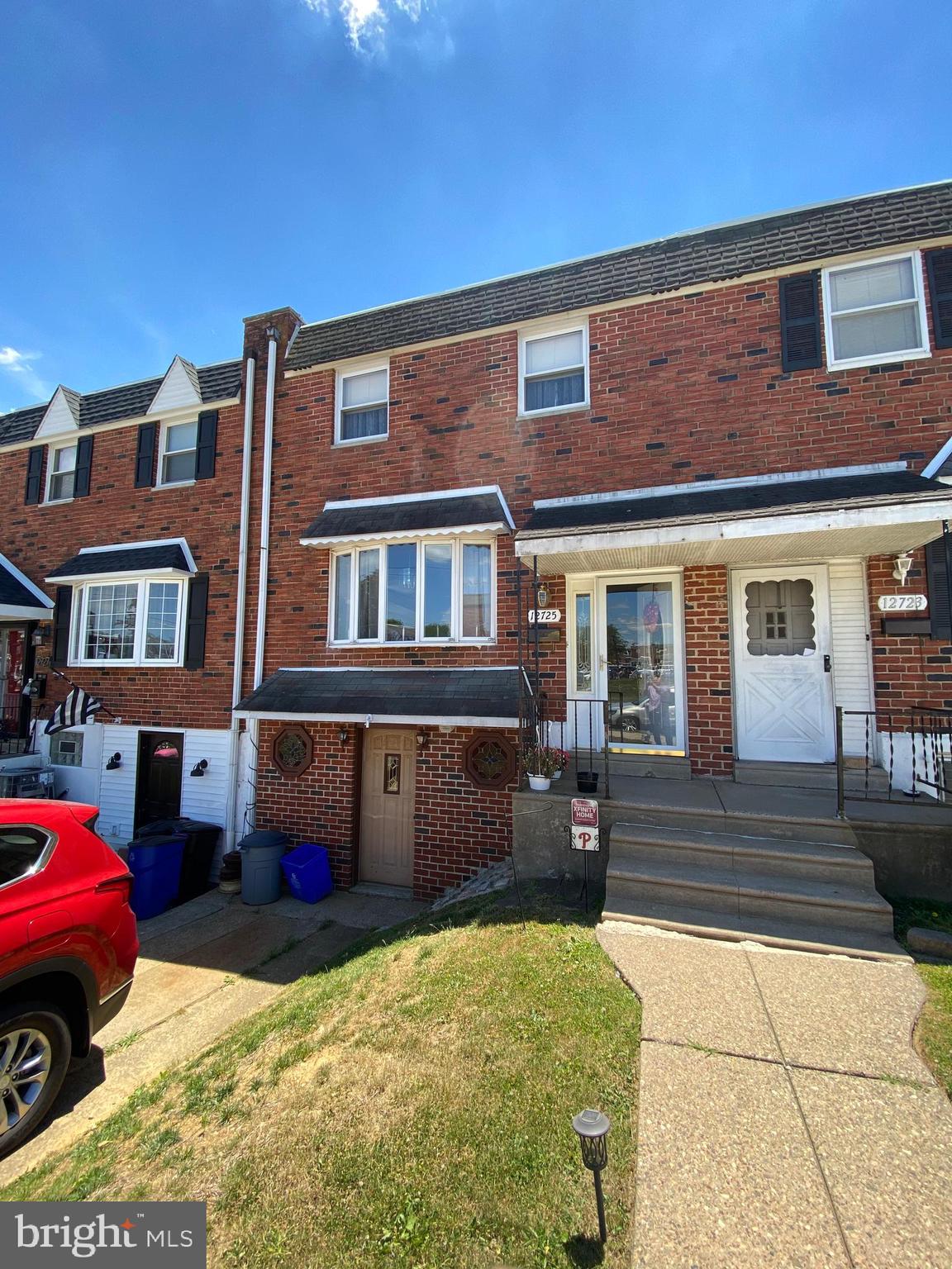 12725 Medford Road Philadelphia, PA 19154 - Photo 2 of 21 DRIVEWAY PARKING FOR 2 CARS