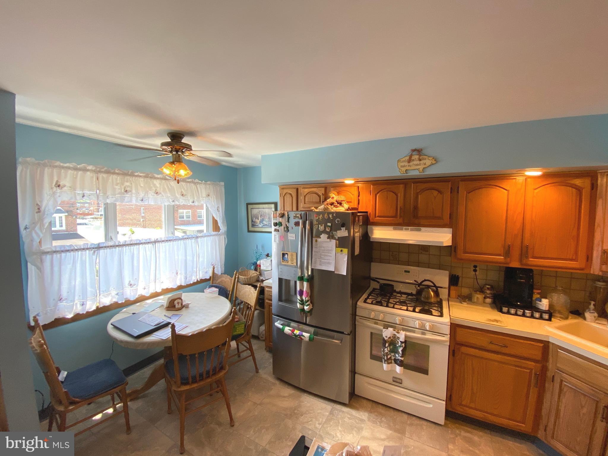12725 Medford Road Philadelphia, PA 19154 - Photo 13 of 21 EAT IN KITCHEN
