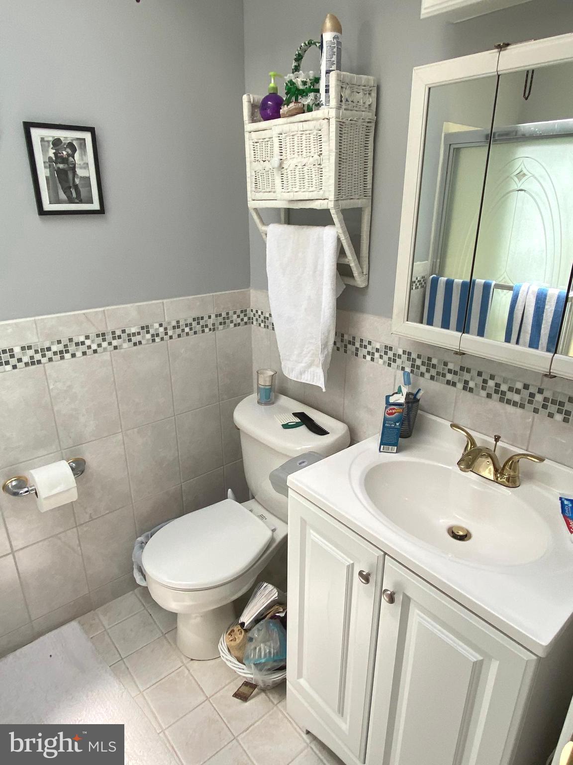 12725 Medford Road Philadelphia, PA 19154 - Photo 17 of 21 REMODELED CERAMIC TILE HALL BATH