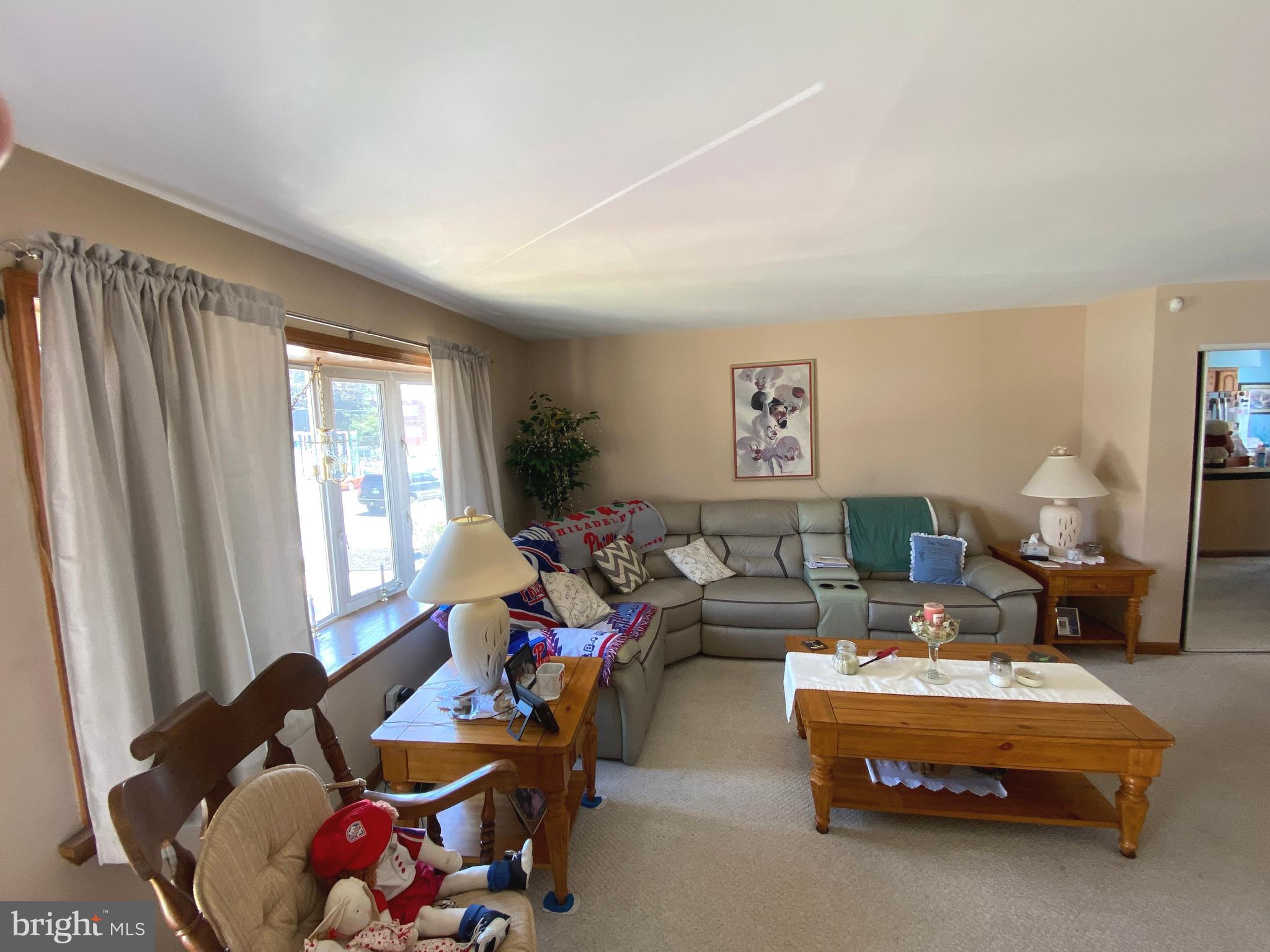 12725 Medford Road Philadelphia, PA 19154 - Photo 5 of 21 LIVING ROOM WITH BAY WINDOW