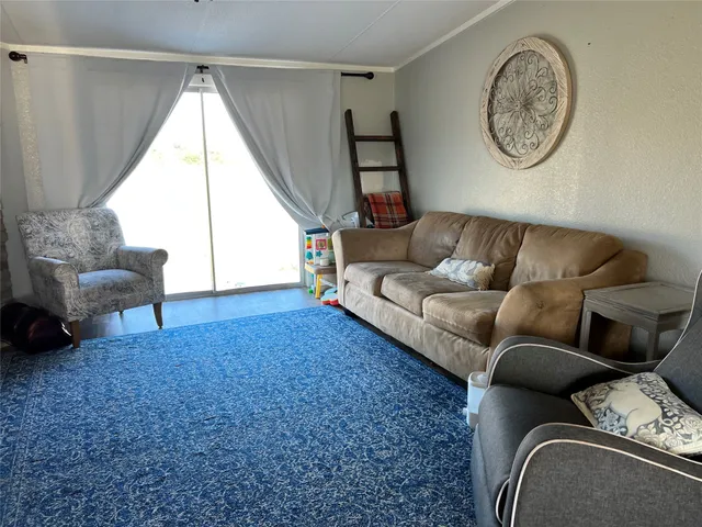 $198,000 | 9060 County Road 309, Buffalo, TX 75831