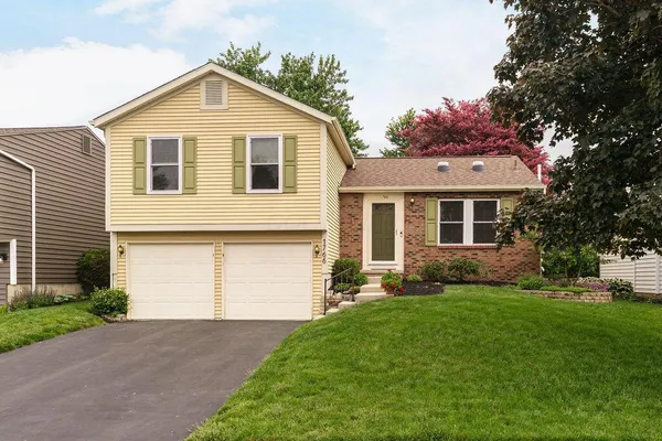 $379,000 | 1766 Redcloud Drive, Powell, OH 43065