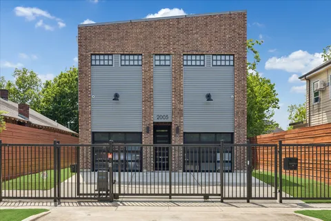 $700,000 | 2005 Terry Street, Houston, TX 77009