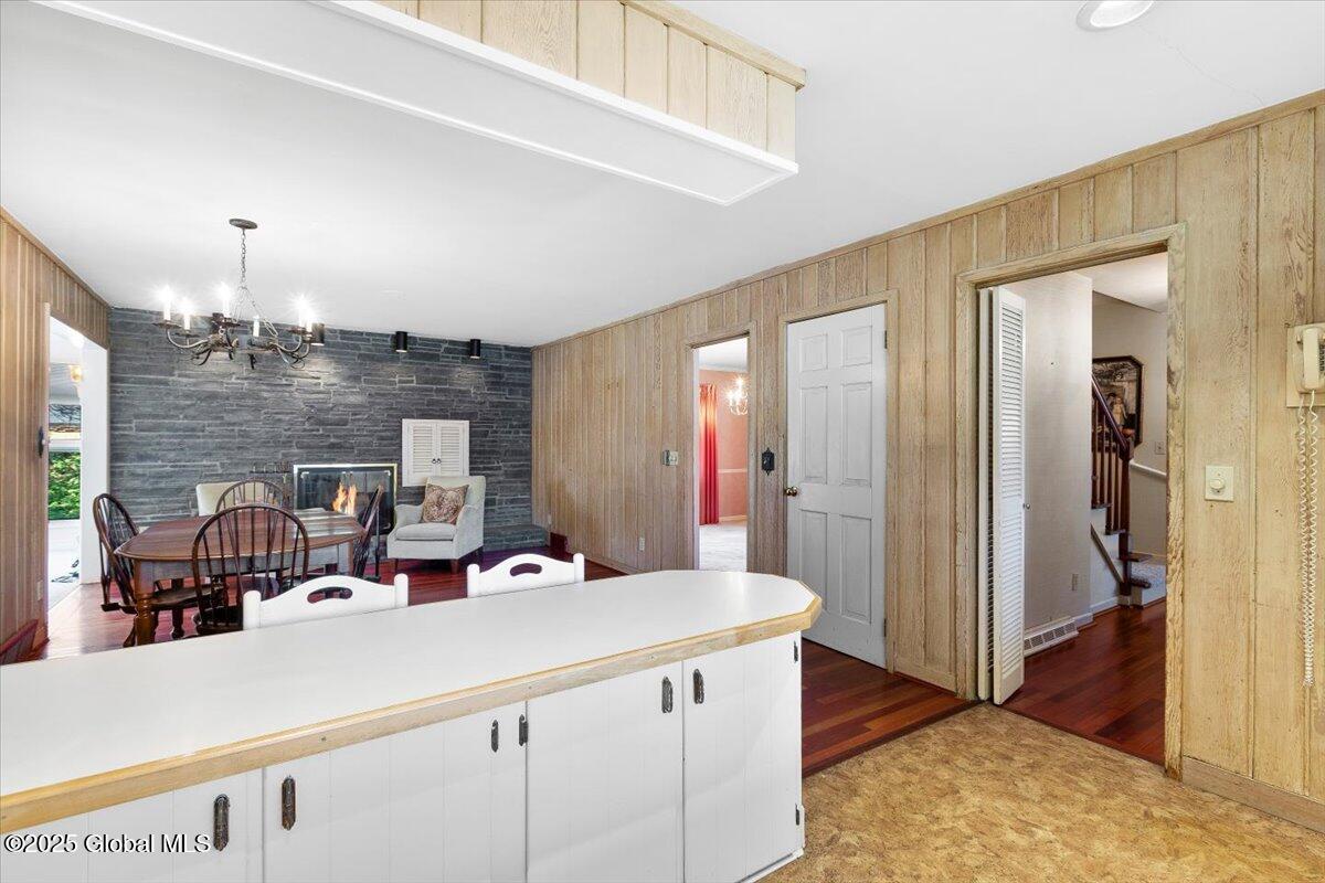 8 Harding Street Albany, NY 12208 - Photo 13 of 36 18-MW2_4548