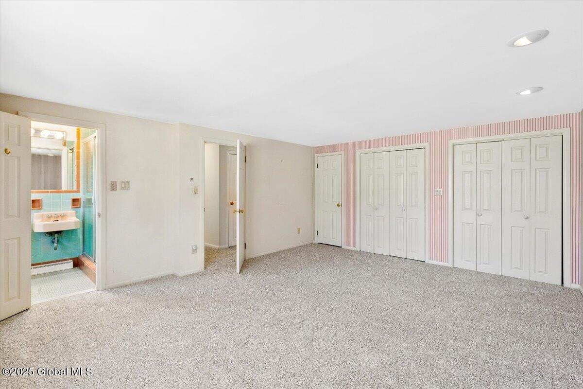 8 Harding Street Albany, NY 12208 - Photo 20 of 36 25-MW2_4588