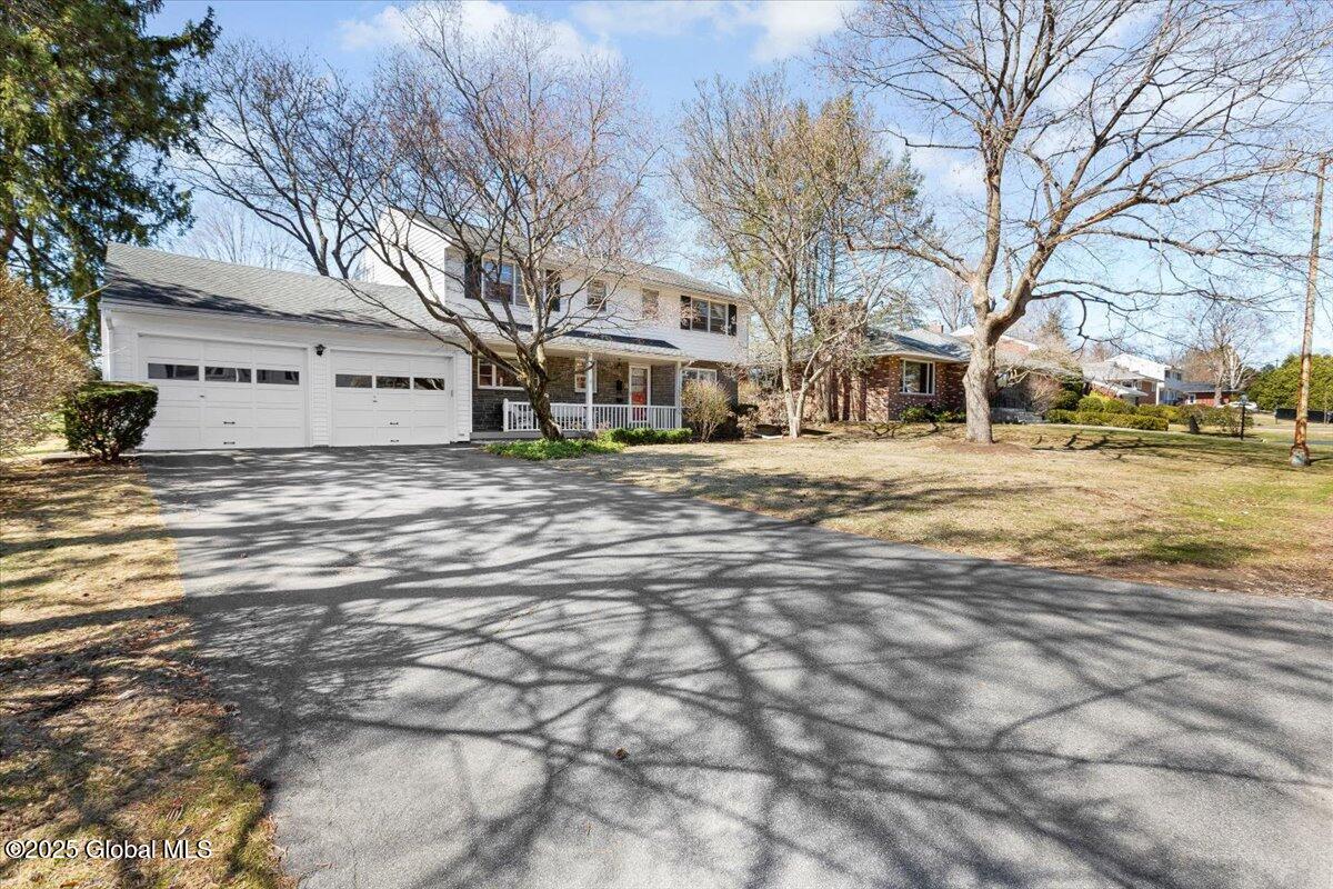8 Harding Street Albany, NY 12208 - Photo 2 of 36 35-MW2_4634
