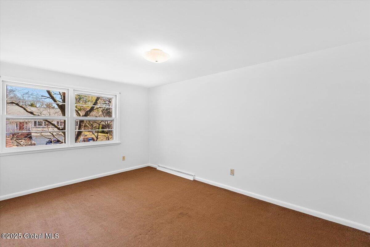 8 Harding Street Albany, NY 12208 - Photo 24 of 36 28-MW2_4603