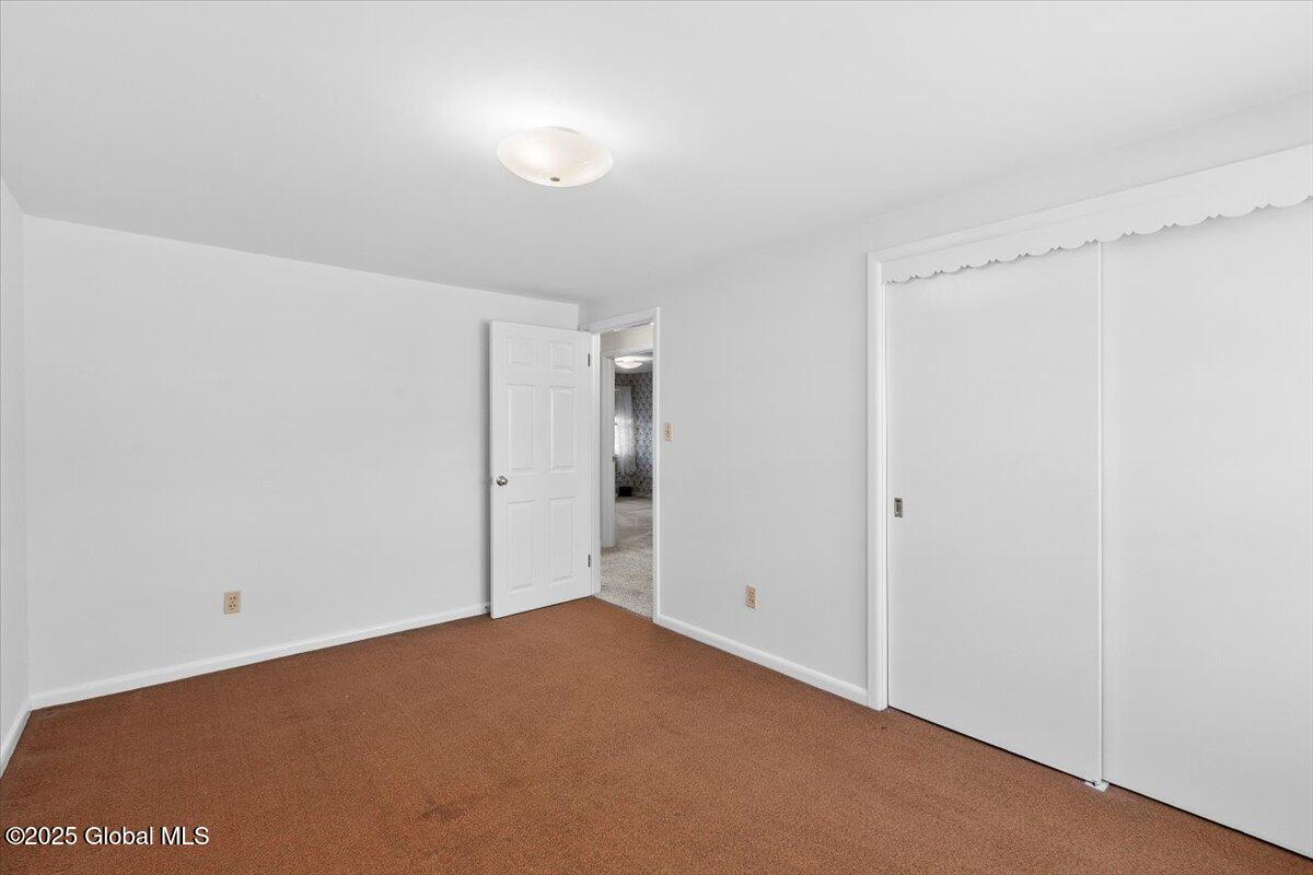 8 Harding Street Albany, NY 12208 - Photo 25 of 36 29-MW2_4608