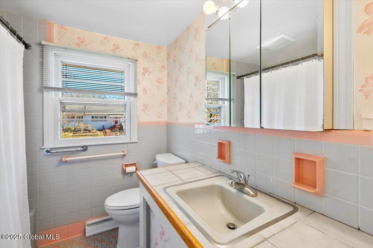 8 Harding Street Albany, NY 12208 - Photo 26 of 36 27-MW2_4598