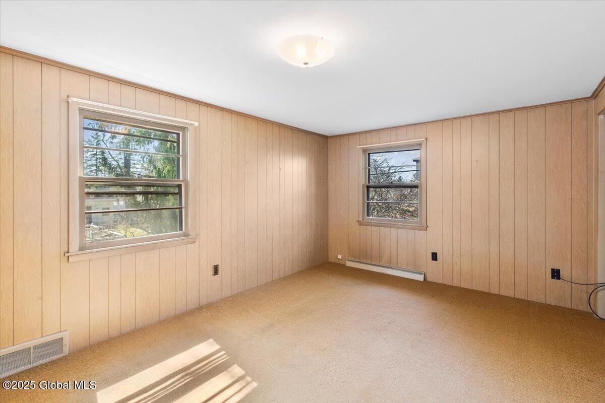 8 Harding Street Albany, NY 12208 - Photo 29 of 36 32-MW2_4623