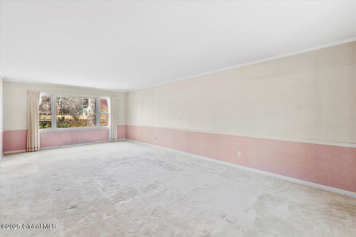 8 Harding Street Albany, NY 12208 - Photo 7 of 36 08-MW2_4493
