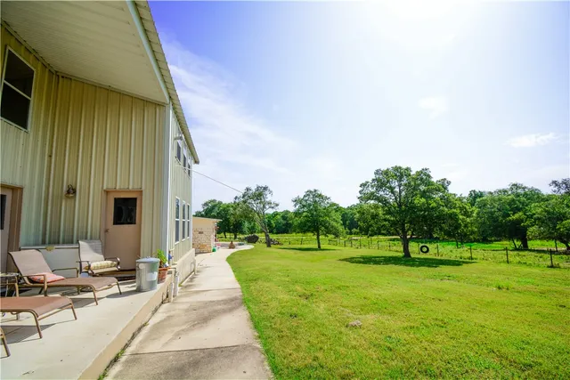 $2,100,000 | 475 Catfish Lane, Lockhart, TX 78644