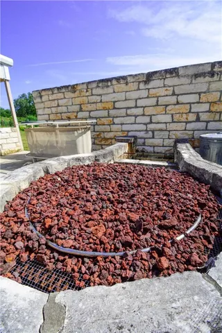 $2,100,000 | 475 Catfish Lane, Lockhart, TX 78644