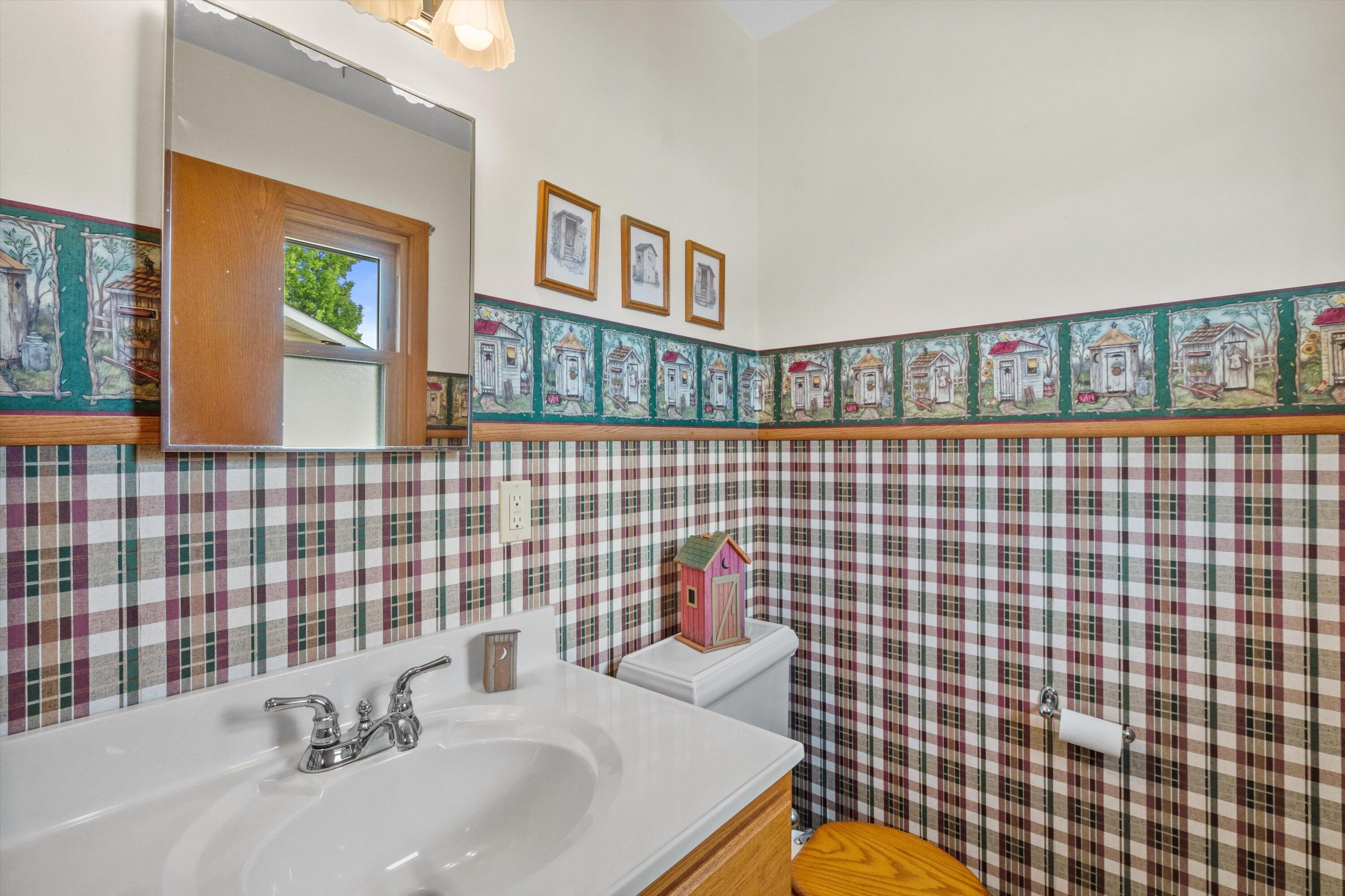 3028 Valley Forge Street Caledonia, WI 53404 - Photo 40 of 50 Bathroom 2