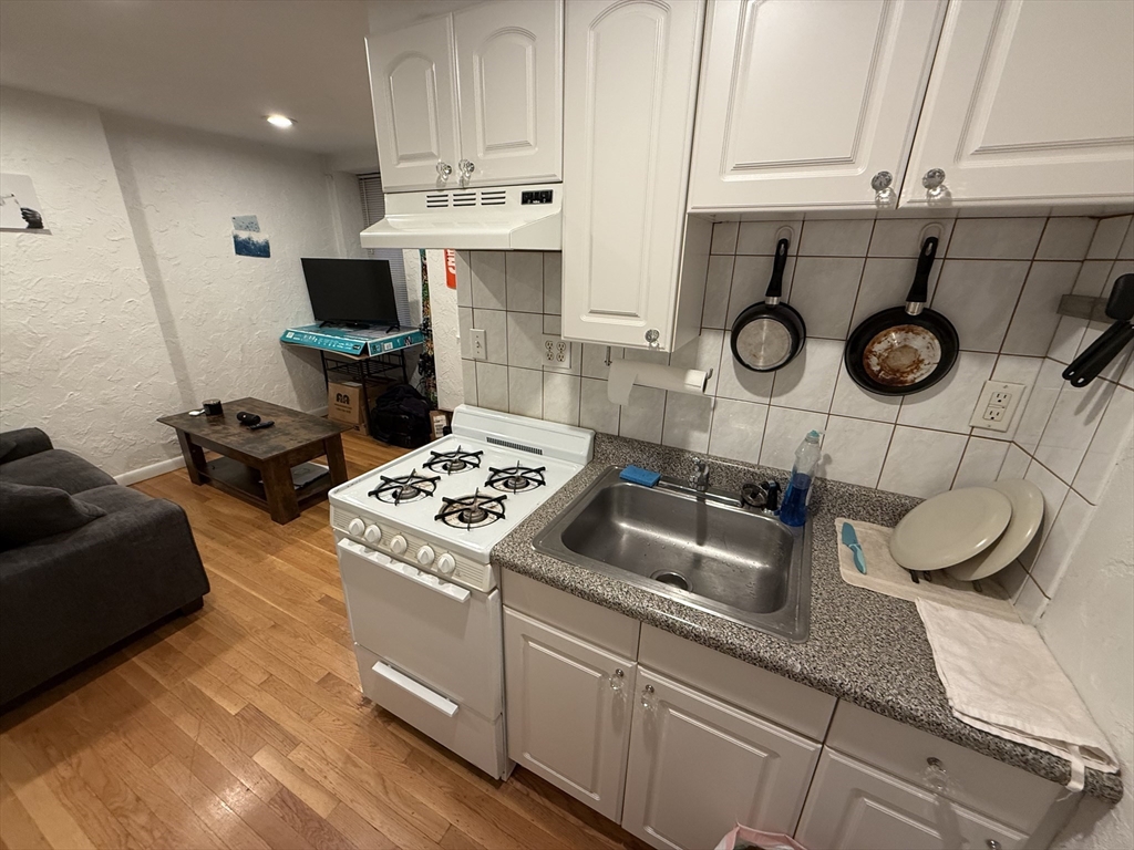 58 Prince Street, Unit 5 Boston, MA 02113 - Photo 8 of 15