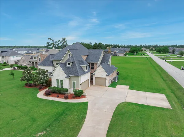 $799,000 | 11710 Grandview Drive, Montgomery, TX 77356