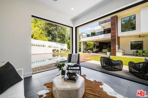 $6,999,000 | 4530 Libbit Avenue, Encino, CA 91436