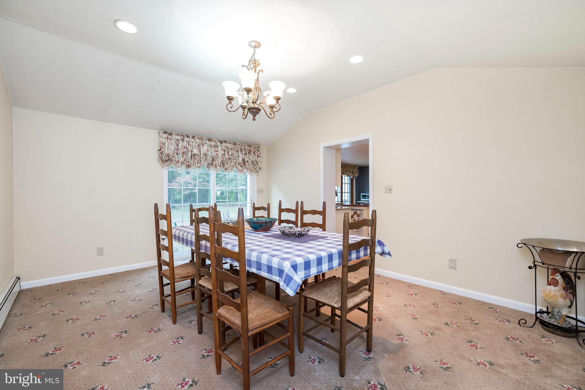 1042 Hopewell Road Downingtown, PA 19335 - Photo 6 of 36 Gallery Image 6
