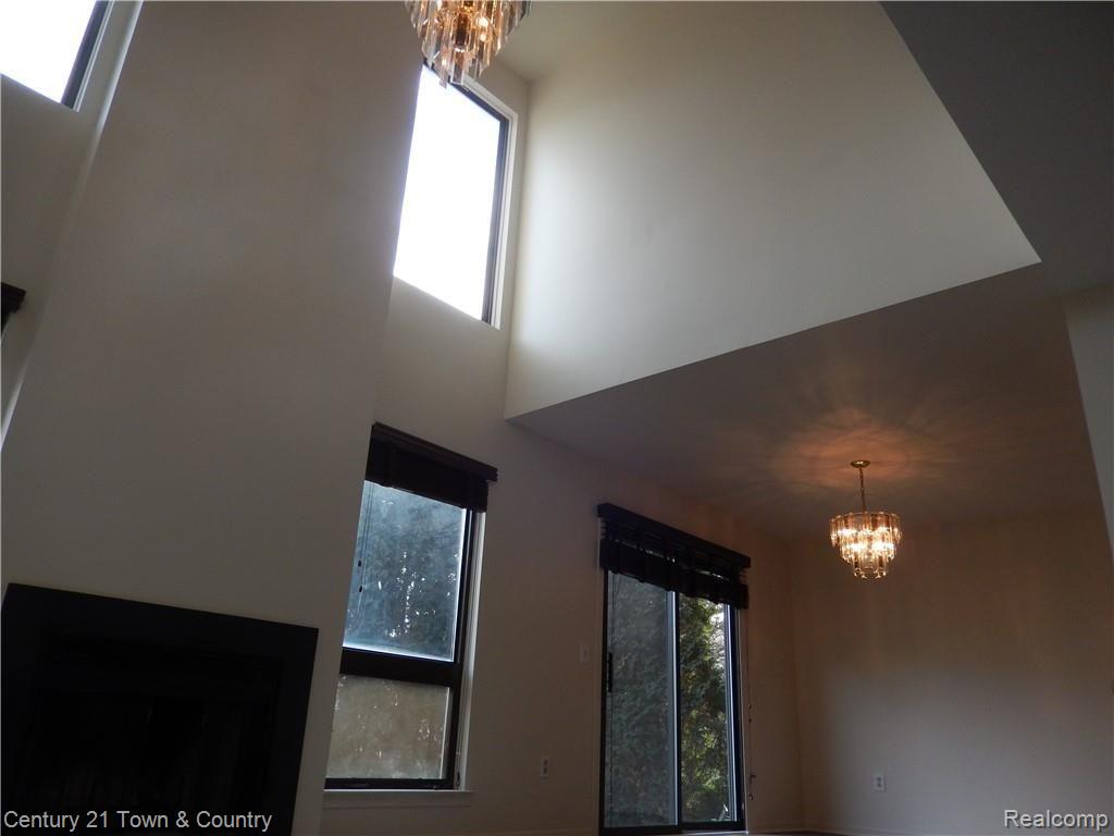 696 Charing Court, Unit 186 Rochester, MI 48307 - Photo 6 of 56 DSCN2152.JPG