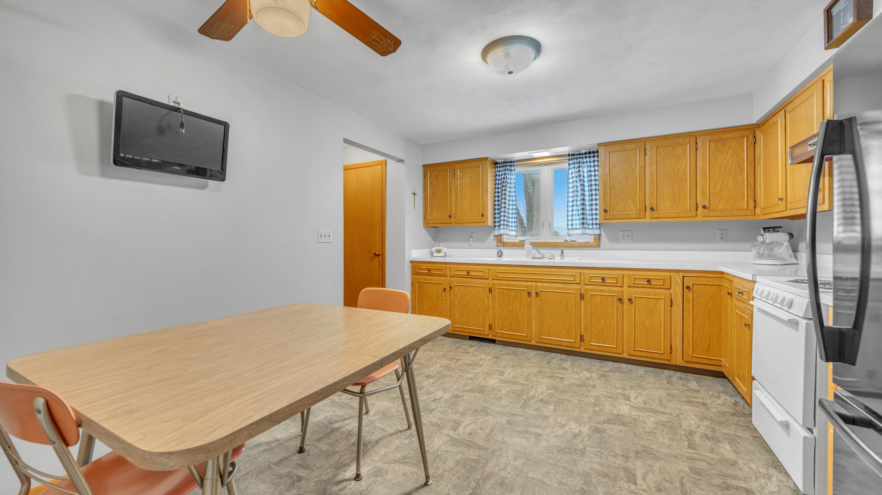 W3121 Faro Springs Road Hilbert, WI 54129 - Photo 6 of 34 Kitchen 1-1