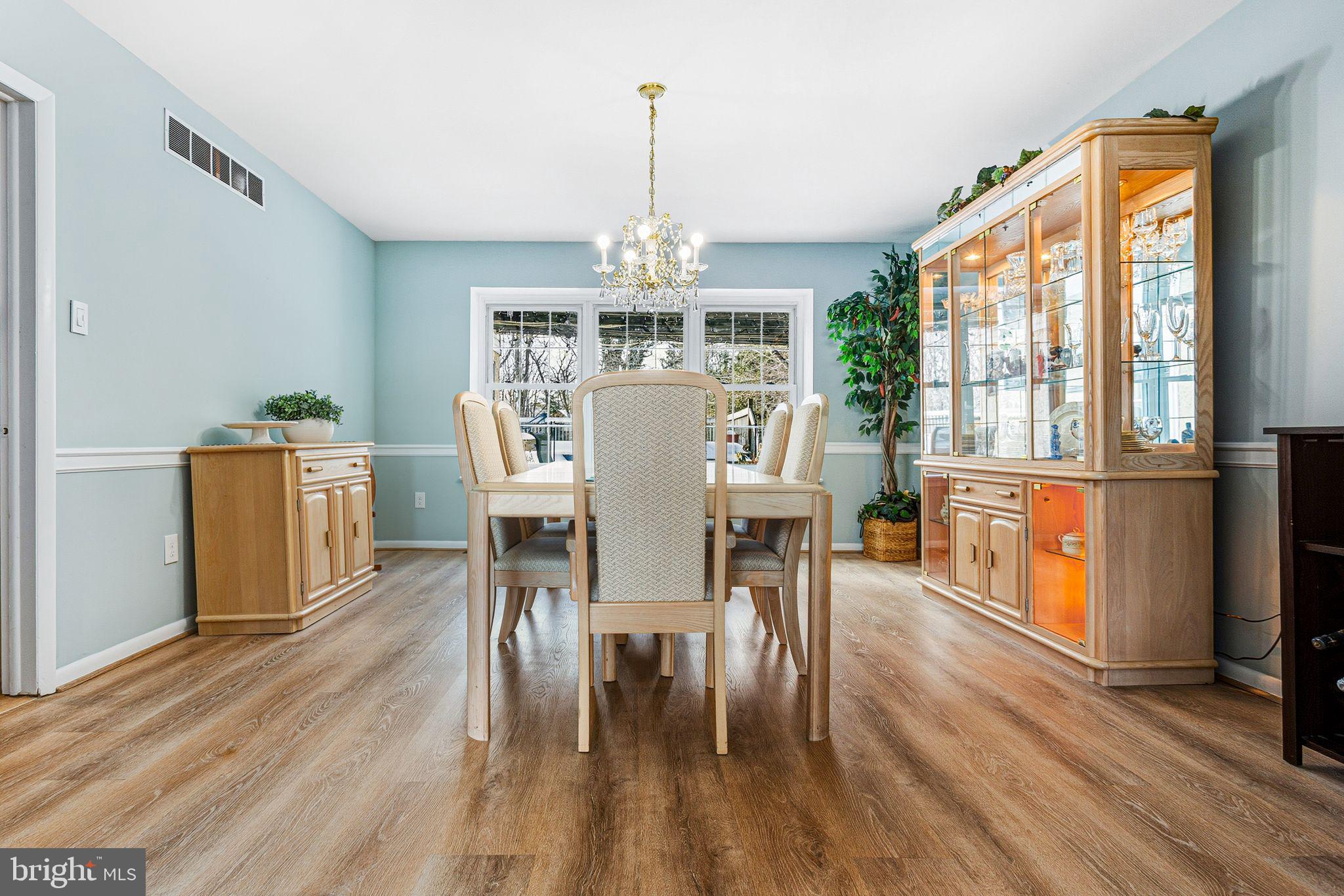 1273 Quarry Commons Drive Yardley, PA 19067 - Photo 18 of 48 Dining room