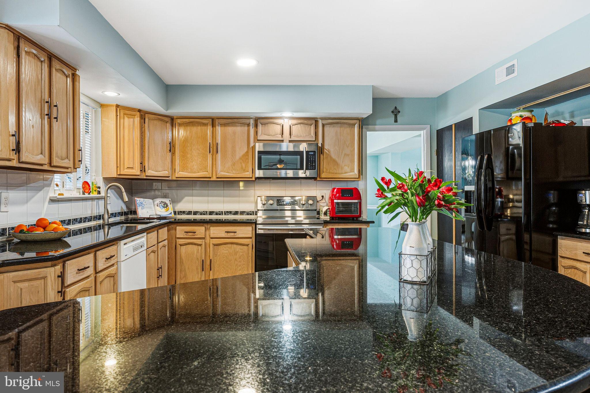 1273 Quarry Commons Drive Yardley, PA 19067 - Photo 22 of 48 Kitchen