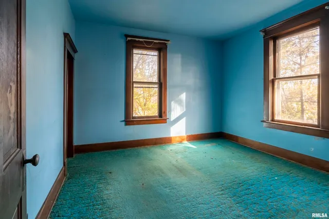 $329,000 | 1250 East Park Street, Carbondale, IL 62901