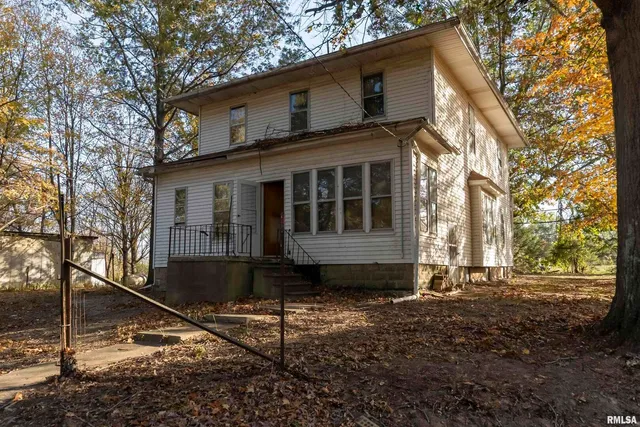 $329,000 | 1250 East Park Street, Carbondale, IL 62901