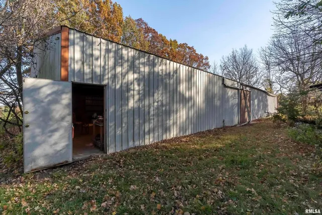 $329,000 | 1250 East Park Street, Carbondale, IL 62901