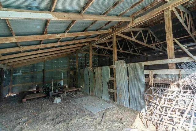 $329,000 | 1250 East Park Street, Carbondale, IL 62901