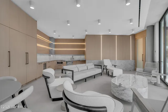 $12,000,000 | 2 Jim Lynch Drive, Elberon, NJ 07740