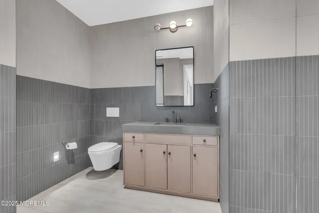 $12,000,000 | 2 Jim Lynch Drive, Elberon, NJ 07740