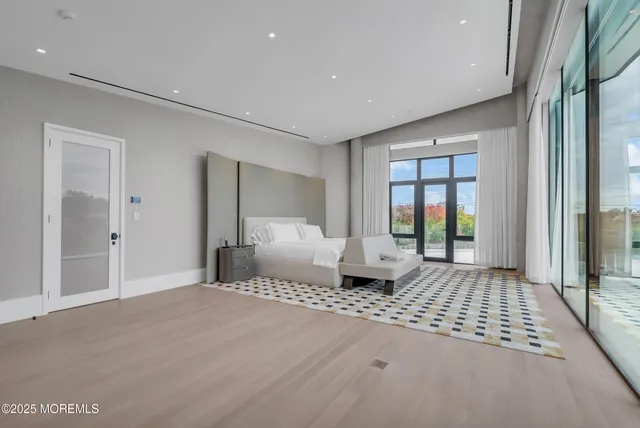 $12,000,000 | 2 Jim Lynch Drive, Elberon, NJ 07740