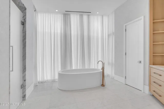 $12,000,000 | 2 Jim Lynch Drive, Elberon, NJ 07740