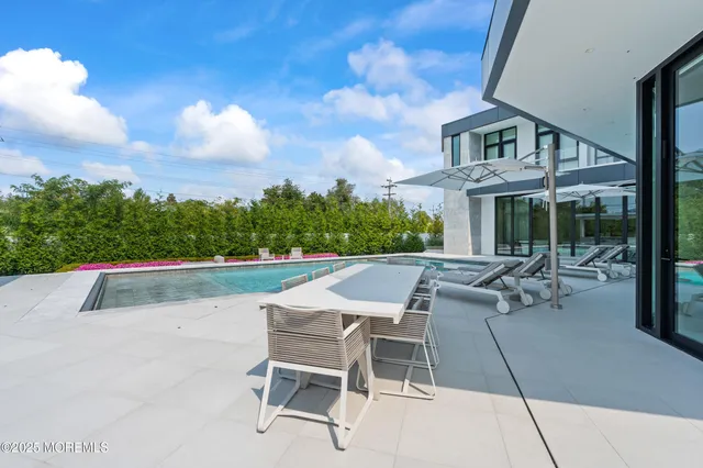 $12,000,000 | 2 Jim Lynch Drive, Elberon, NJ 07740