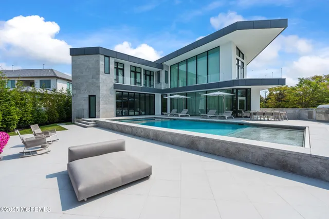 $12,000,000 | 2 Jim Lynch Drive, Elberon, NJ 07740