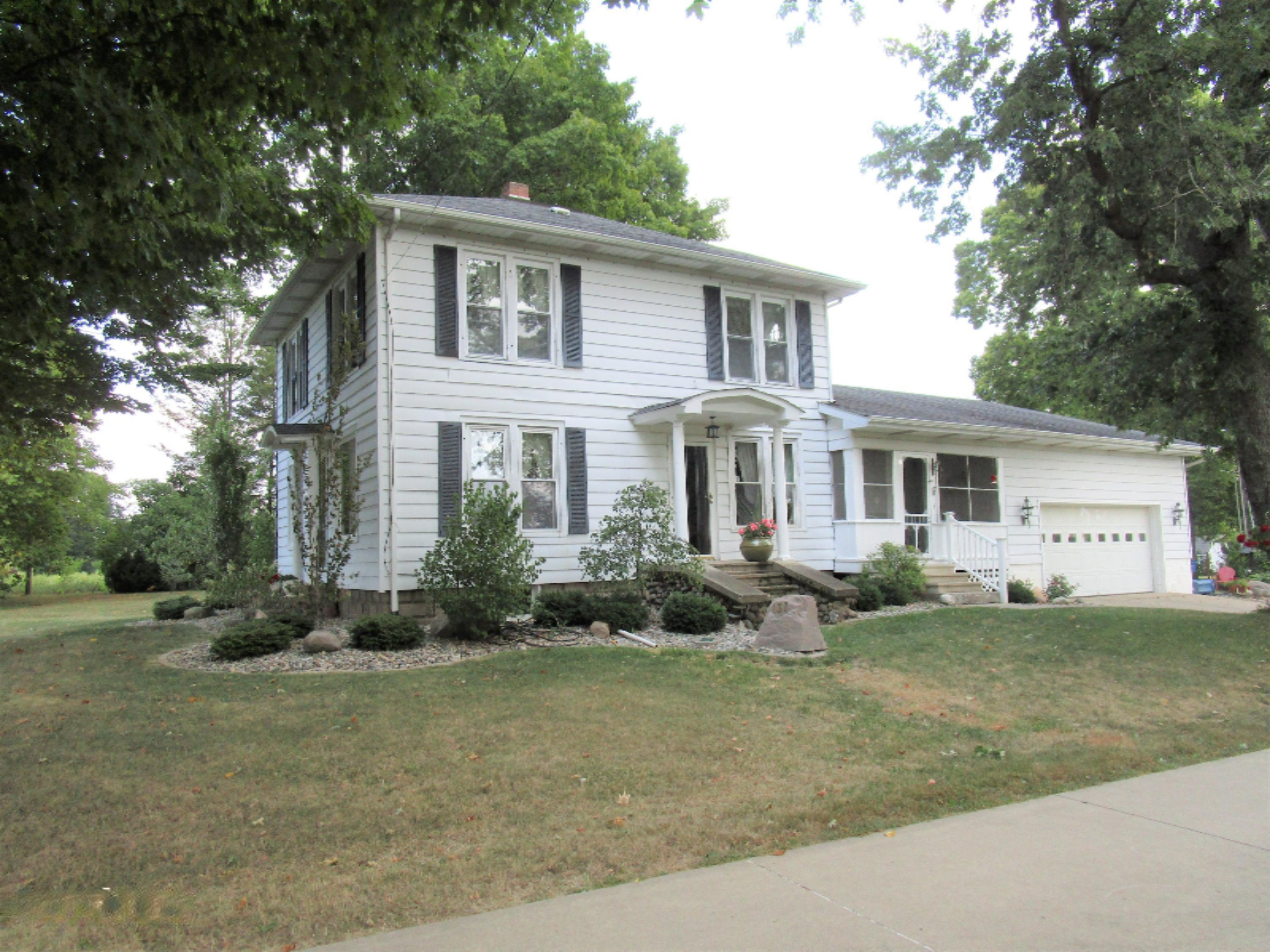 137 South Centennial Road Coldwater, MI 49036 - Photo 1 of 23 IMG_1719