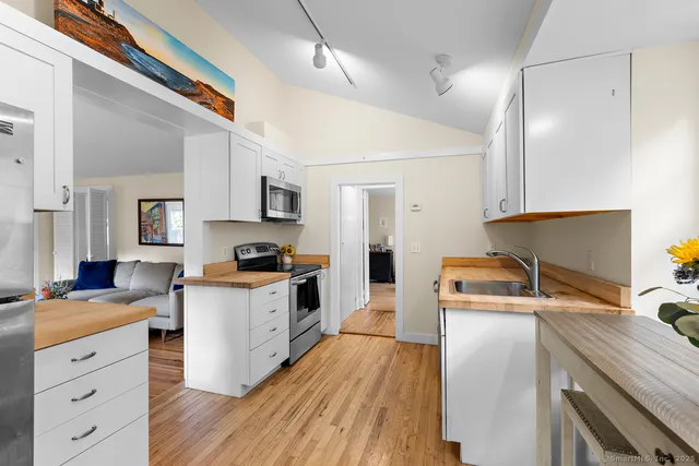 $570,000 | 2993 High Ridge Road, Stamford, CT 06903