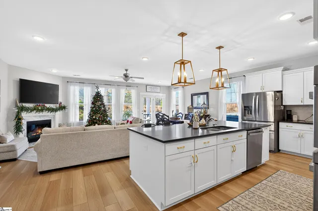 $479,000 | 109 Woodcross Drive, Simpsonville, SC 29681