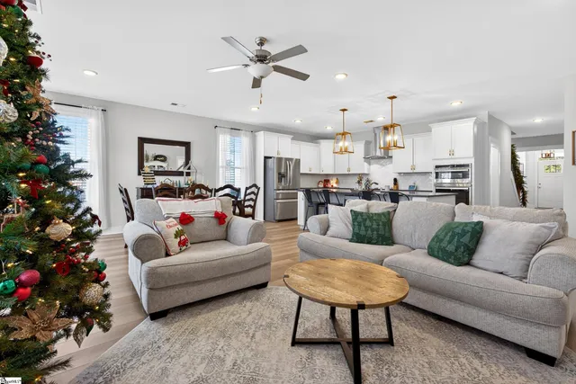 $479,000 | 109 Woodcross Drive, Simpsonville, SC 29681