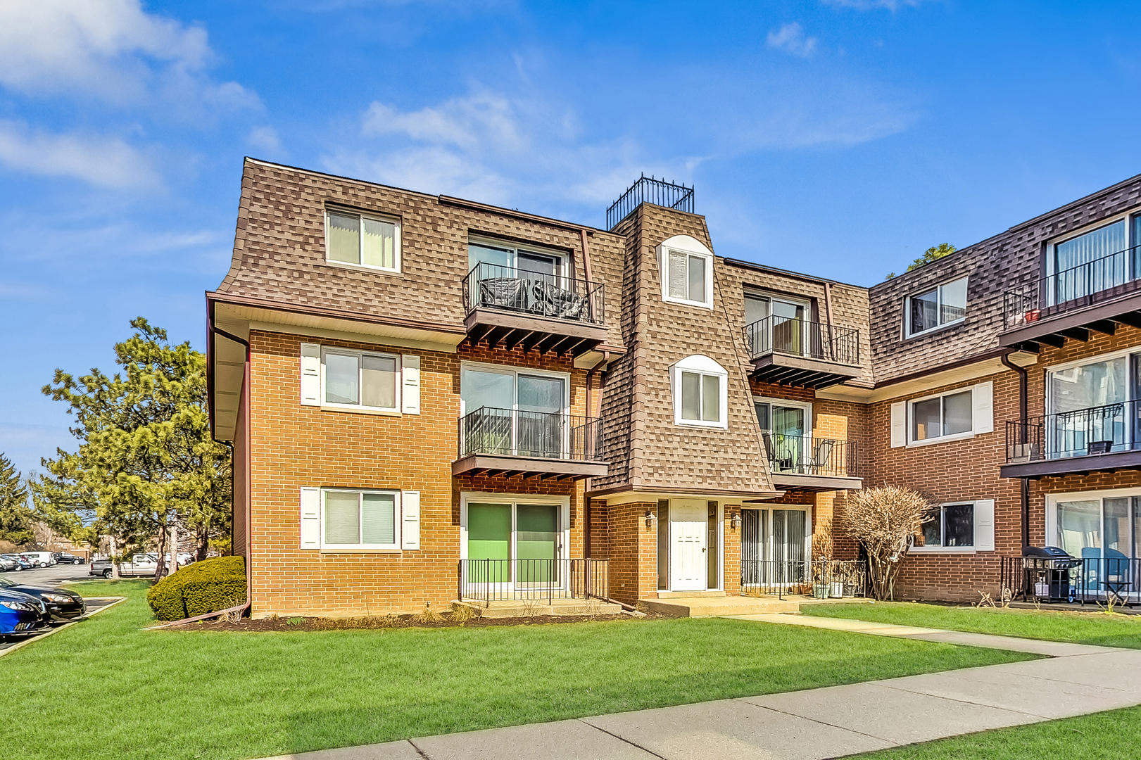 1907 West Golf Road, Unit 3B Mount Prospect, IL 60056 - Photo 1 of 17 Gallery Image 1