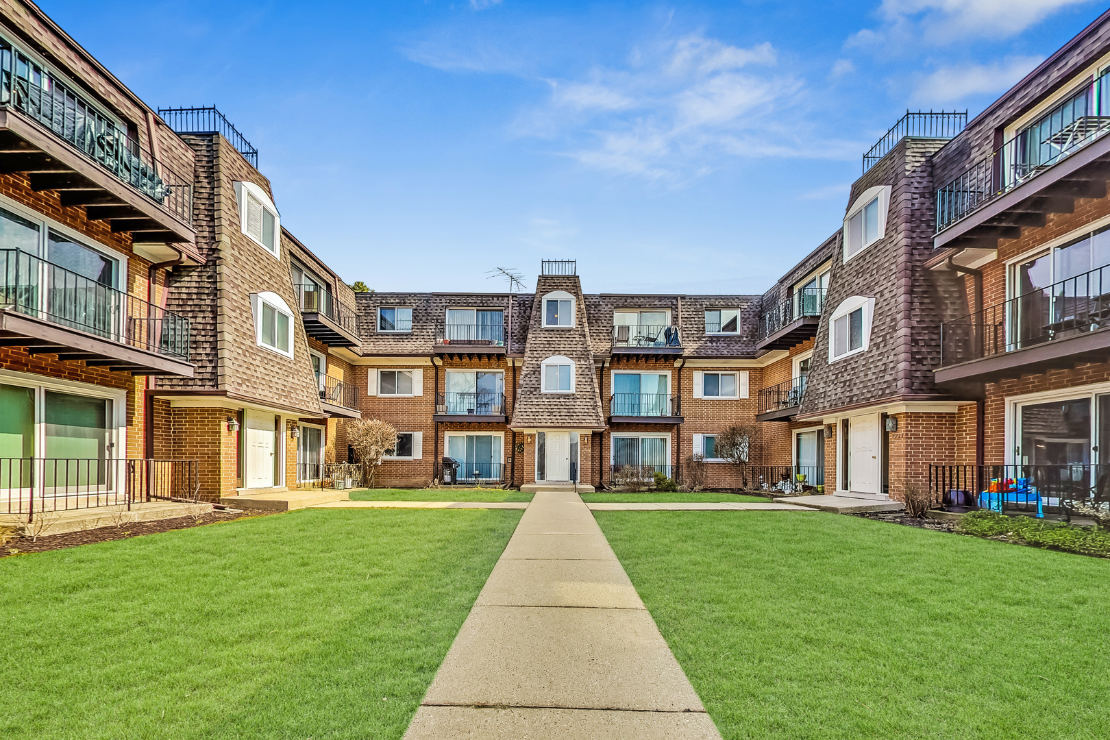 1907 West Golf Road, Unit 3B Mount Prospect, IL 60056 - Photo 16 of 17 Gallery Image 16