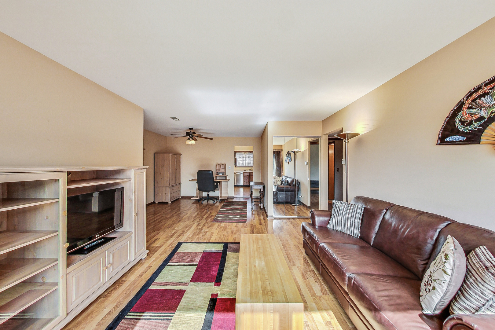 1907 West Golf Road, Unit 3B Mount Prospect, IL 60056 - Photo 4 of 17 Gallery Image 4