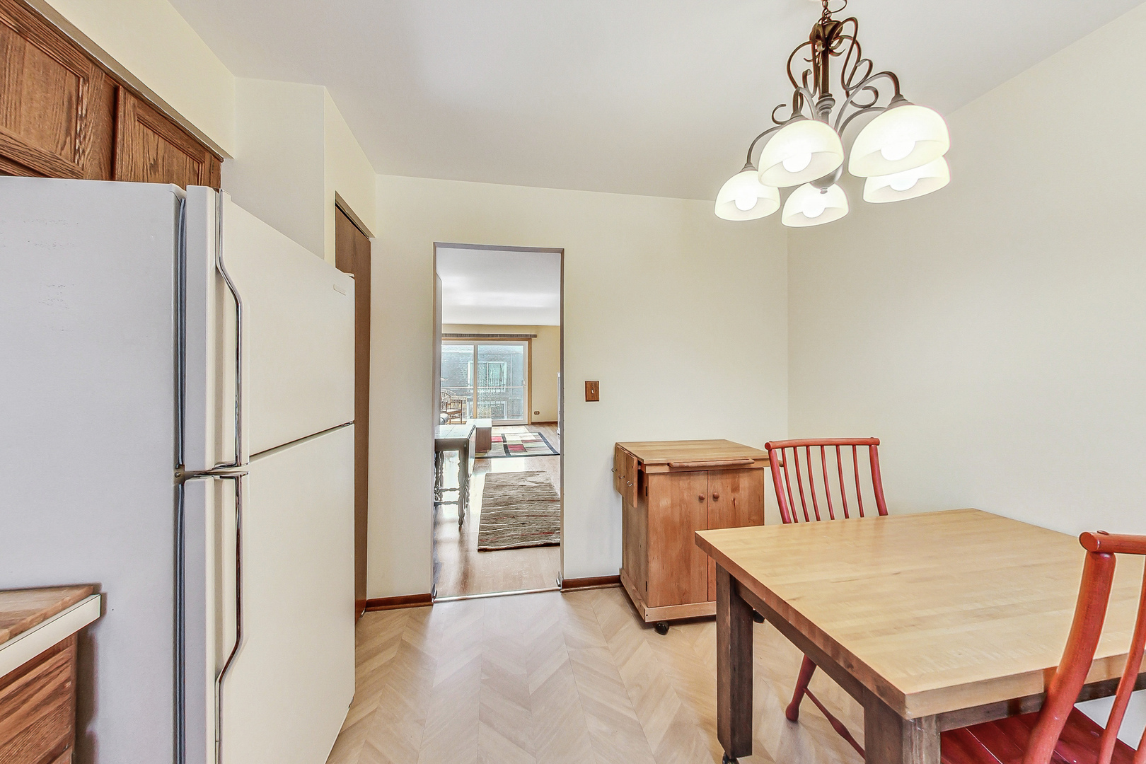 1907 West Golf Road, Unit 3B Mount Prospect, IL 60056 - Photo 9 of 17 Gallery Image 9