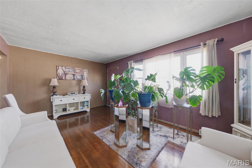 6908 Howdershell Road Hazelwood, MO 63042 - Photo 10 of 32