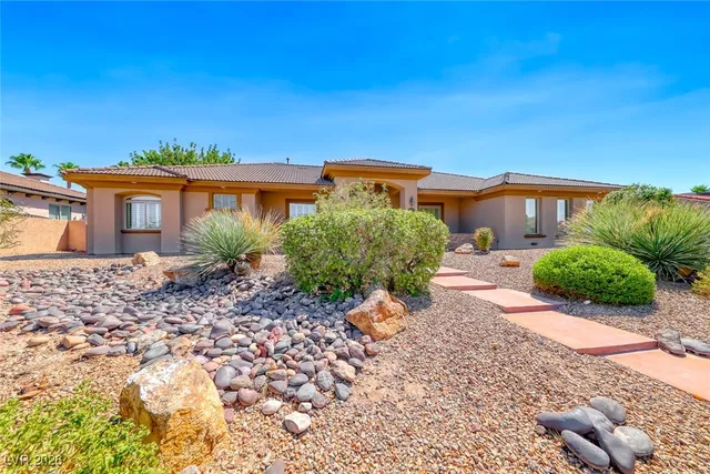 $1,000,000 | 211 Viewmont Drive, Henderson, NV 89015