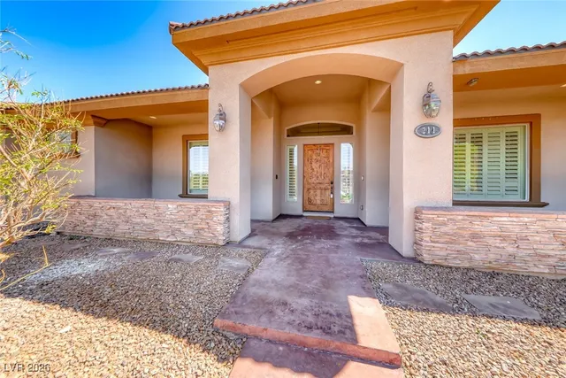 $1,000,000 | 211 Viewmont Drive, Henderson, NV 89015