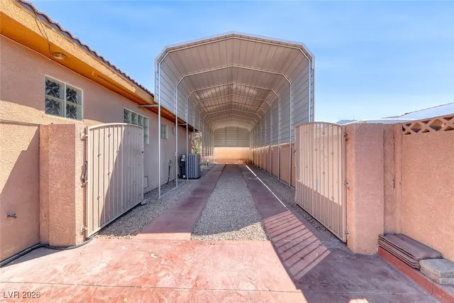 $1,000,000 | 211 Viewmont Drive, Henderson, NV 89015