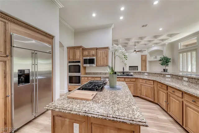 $1,000,000 | 211 Viewmont Drive, Henderson, NV 89015