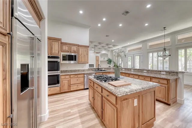 $1,000,000 | 211 Viewmont Drive, Henderson, NV 89015